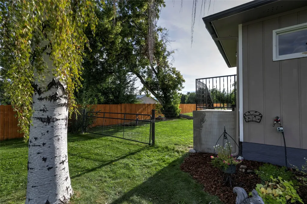 456 Cooper Lane Hamilton MT 59840