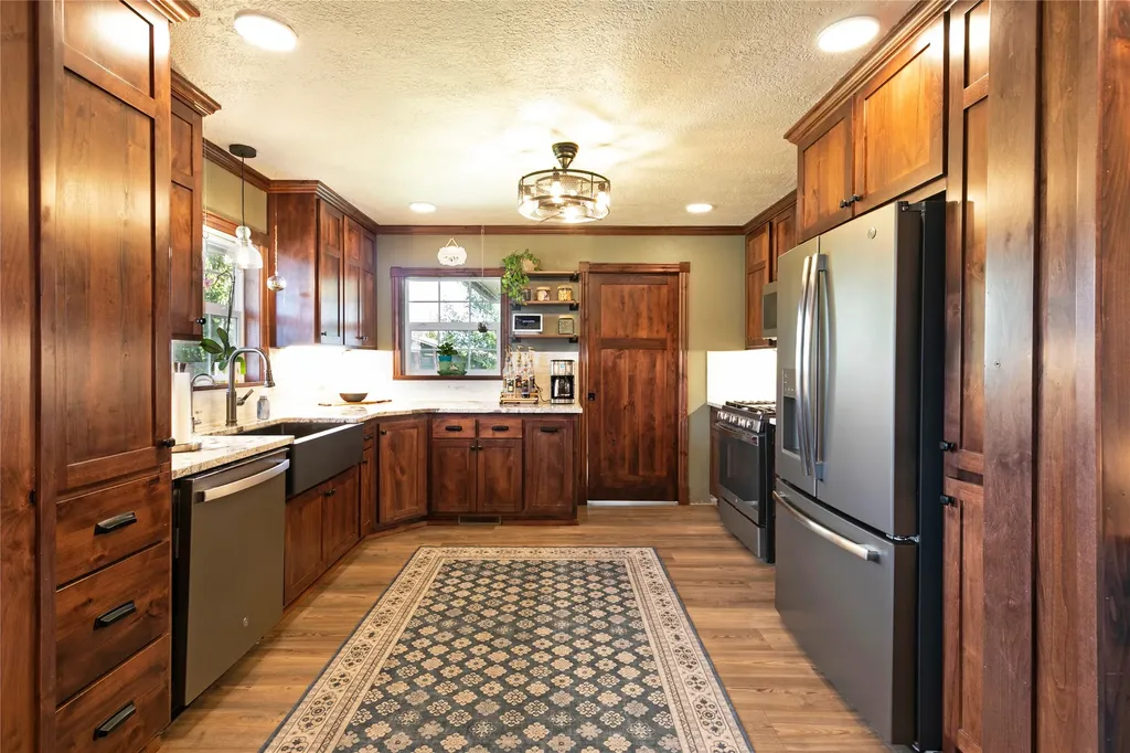 456 Cooper Lane Hamilton MT 59840