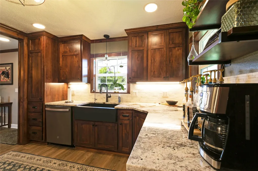 456 Cooper Lane Hamilton MT 59840
