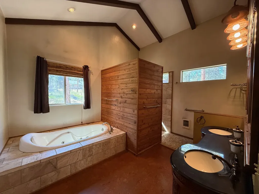 271 Wyant Lane Hamilton MT 59840