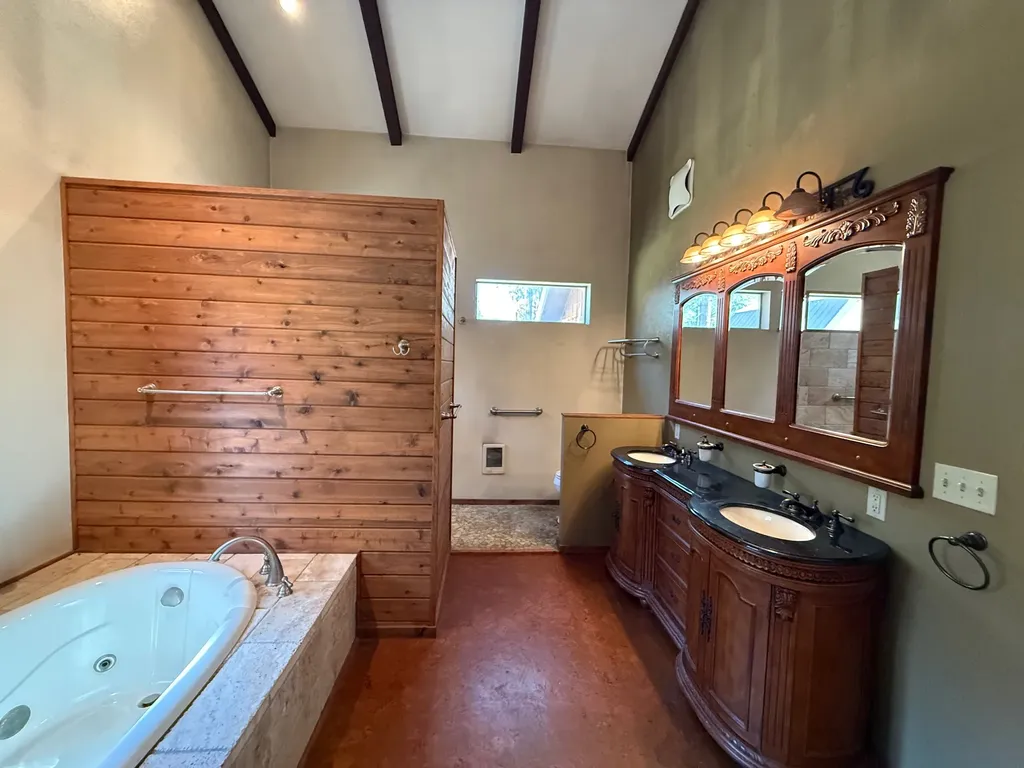 271 Wyant Lane Hamilton MT 59840