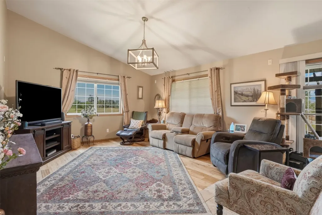 155 Edens Lane Florence MT 59833