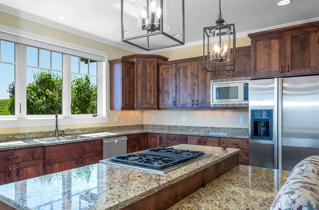 40500 Stonehorse Drive Polson MT 59860