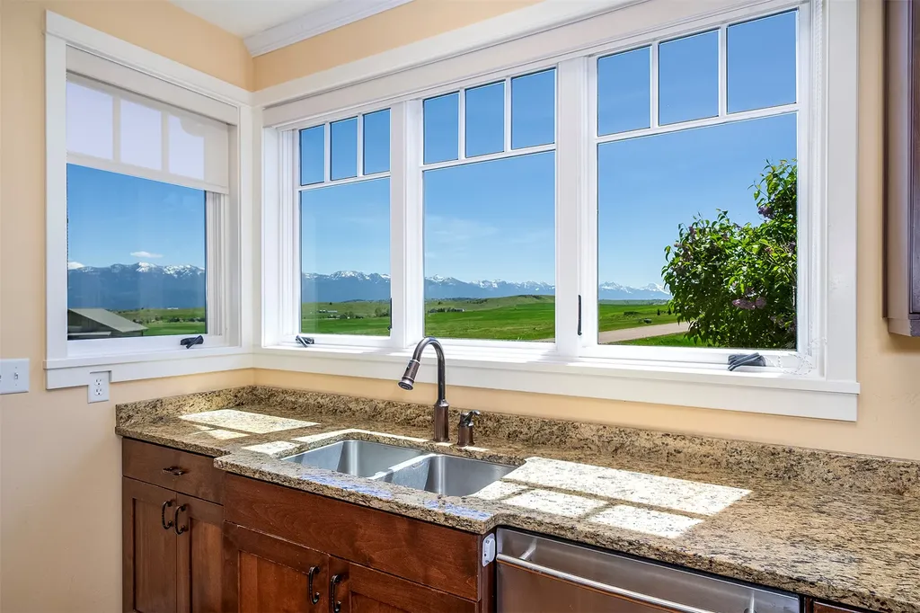 40500 Stonehorse Drive Polson MT 59860
