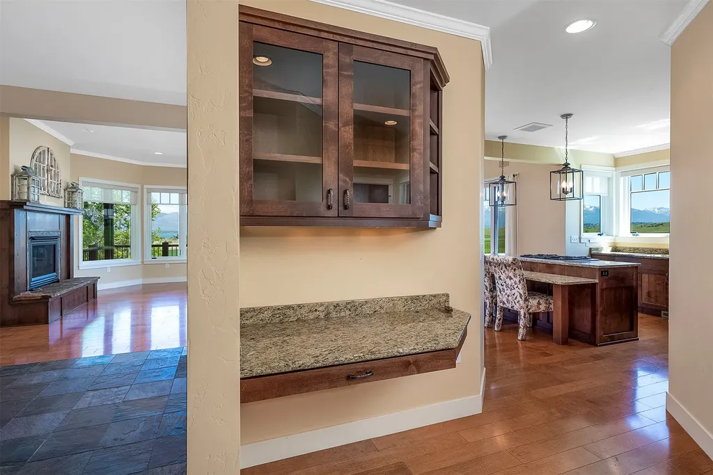 40500 Stonehorse Drive Polson MT 59860