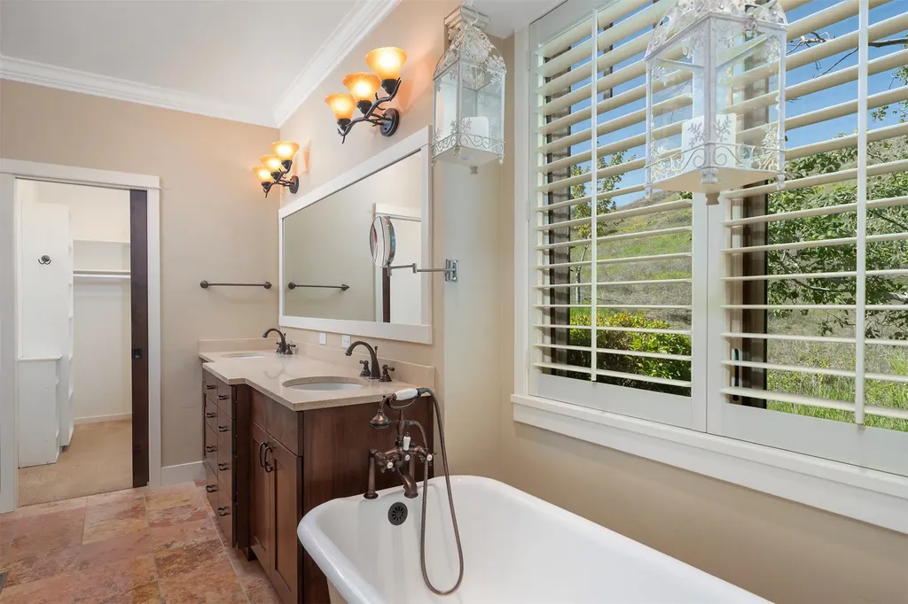 40500 Stonehorse Drive Polson MT 59860