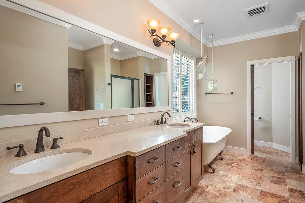40500 Stonehorse Drive Polson MT 59860