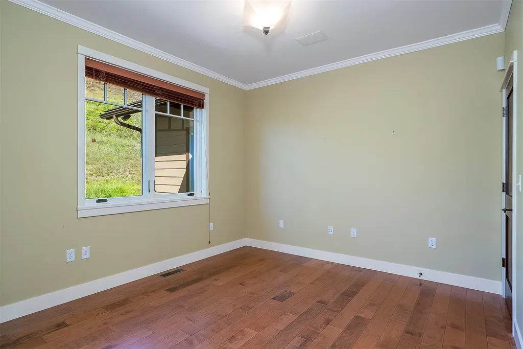 40500 Stonehorse Drive Polson MT 59860