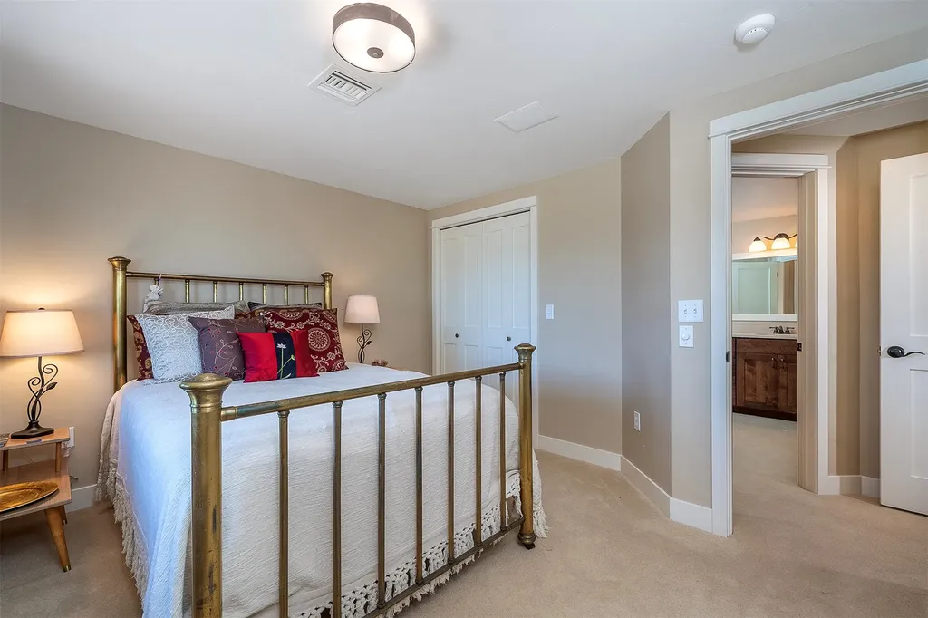 40500 Stonehorse Drive Polson MT 59860