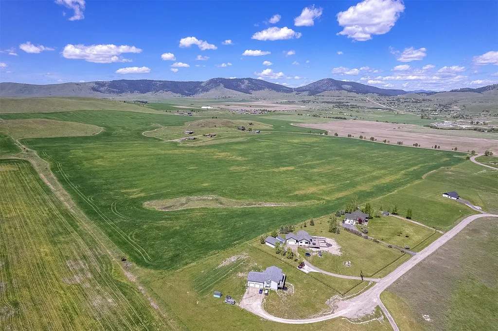 40500 Stonehorse Drive Polson MT 59860