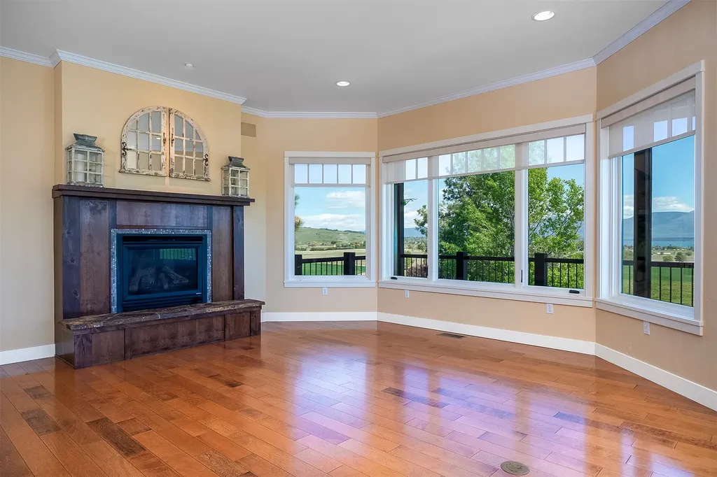 40500 Stonehorse Drive Polson MT 59860