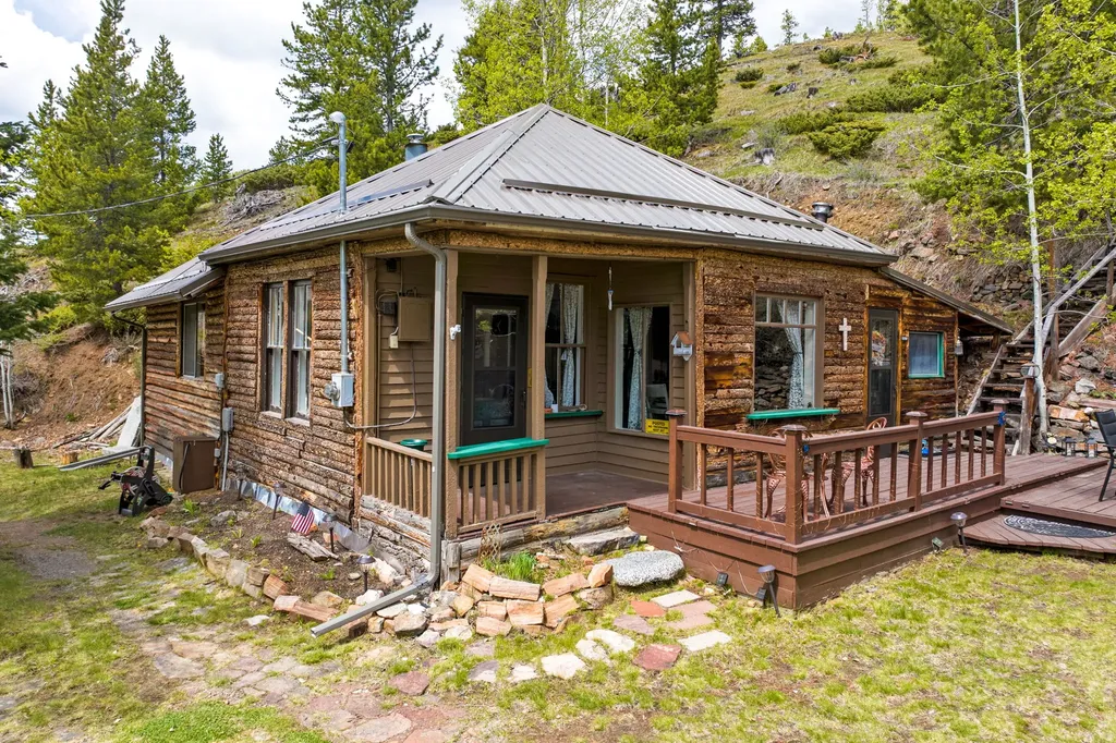 405 N Forest Street Neihart MT 59465