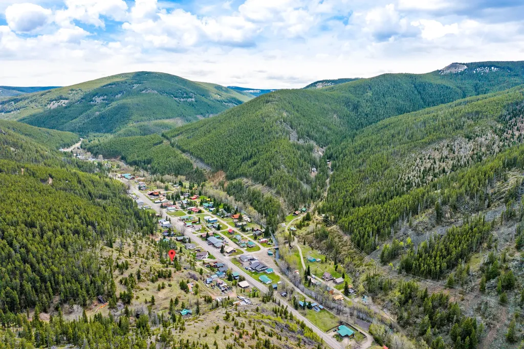 405 N Forest Street Neihart MT 59465
