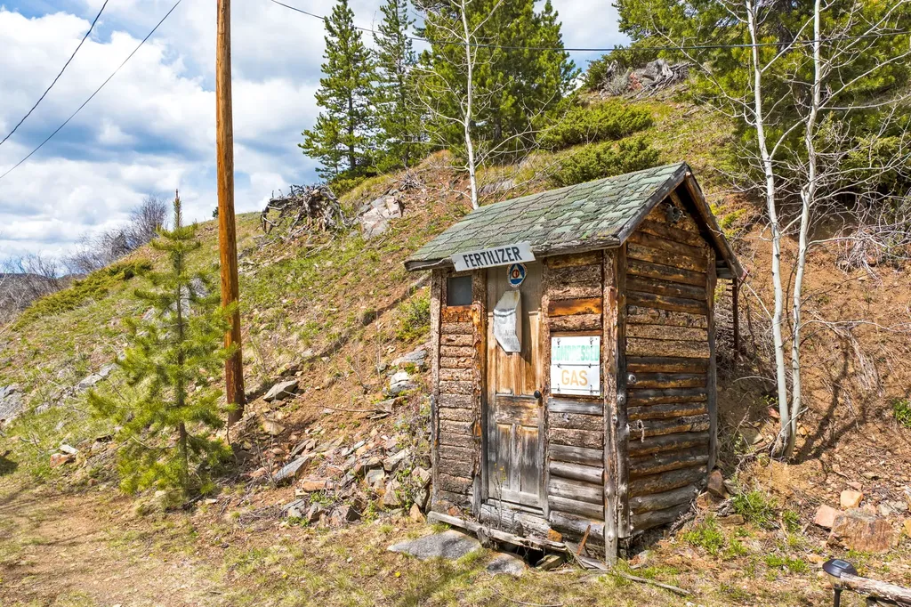 405 N Forest Street Neihart MT 59465