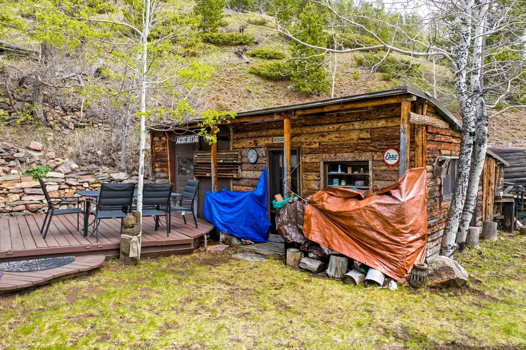 405 N Forest Street Neihart MT 59465