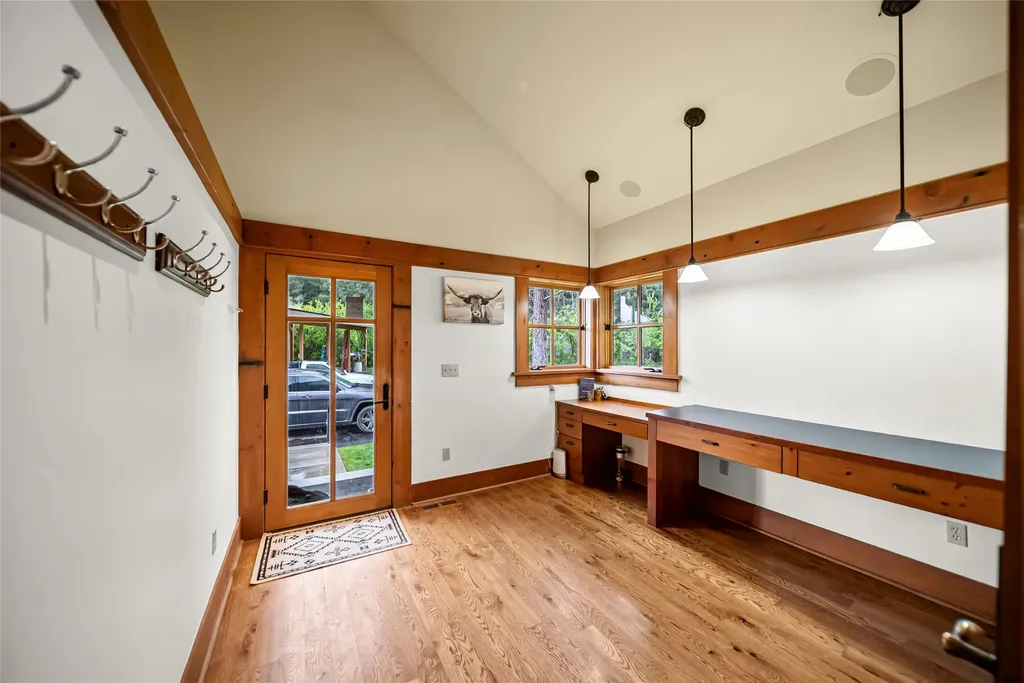 4115 Whitefish Stage Kalispell MT 59901