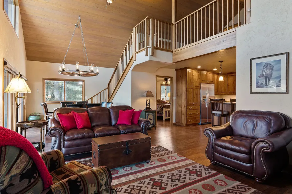 28118 Spring Lane Big Arm MT 59910