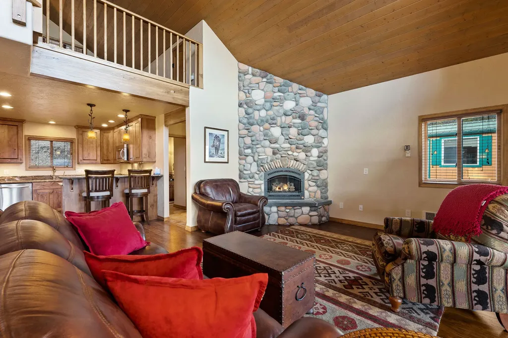 28118 Spring Lane Big Arm MT 59910