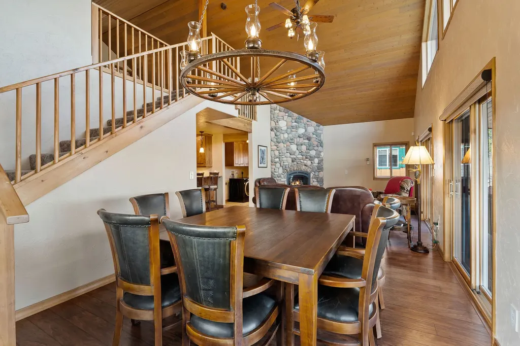 28118 Spring Lane Big Arm MT 59910