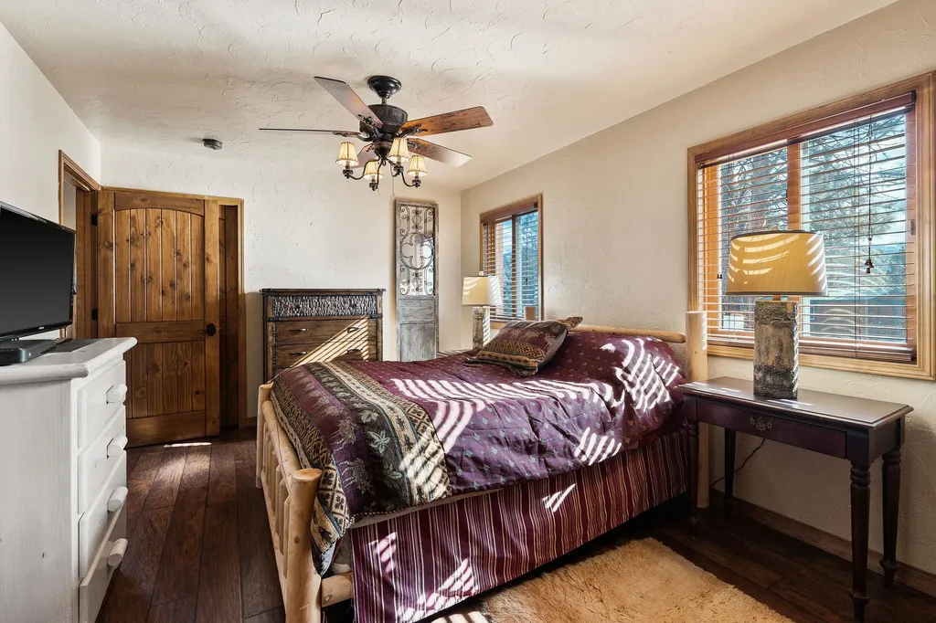 28118 Spring Lane Big Arm MT 59910