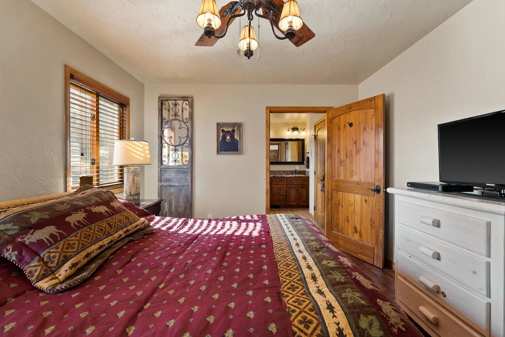 28118 Spring Lane Big Arm MT 59910
