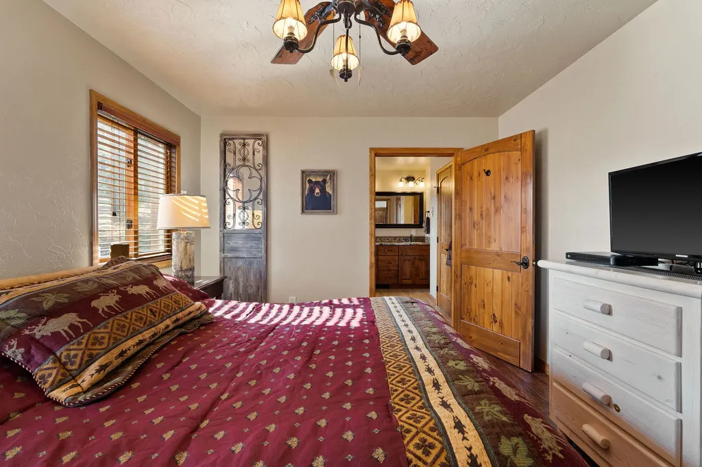 28118 Spring Lane Big Arm MT 59910