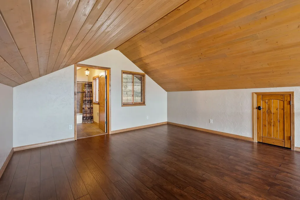 28118 Spring Lane Big Arm MT 59910