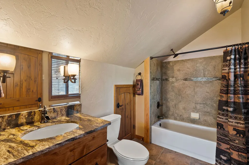 28118 Spring Lane Big Arm MT 59910