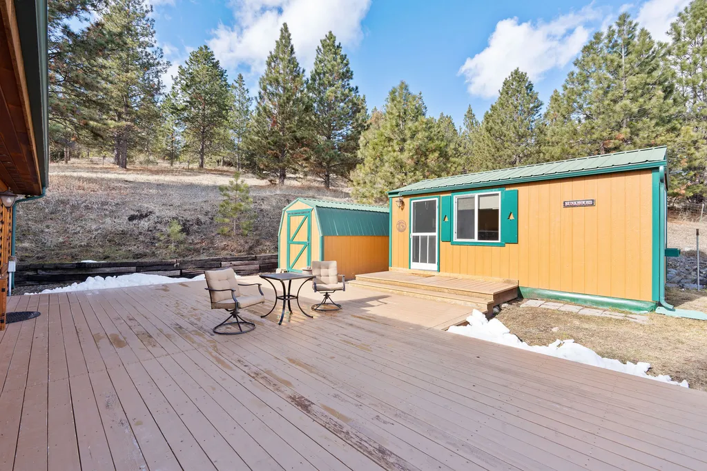 28118 Spring Lane Big Arm MT 59910