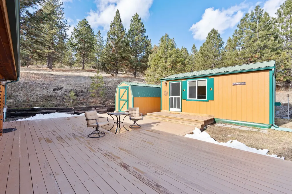 28118 Spring Lane Big Arm MT 59910