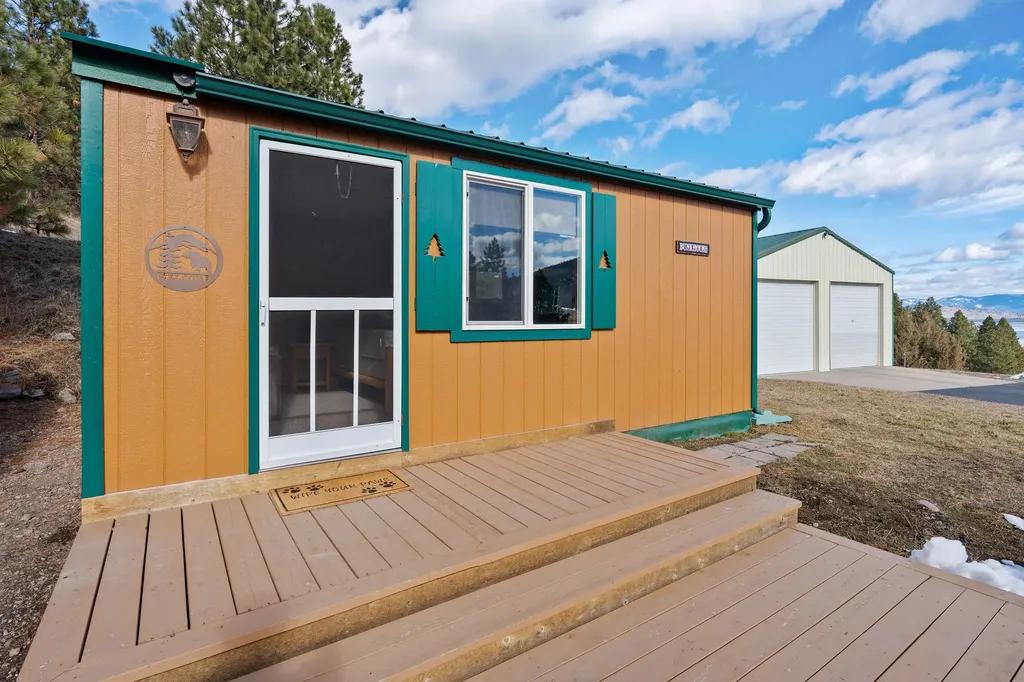 28118 Spring Lane Big Arm MT 59910