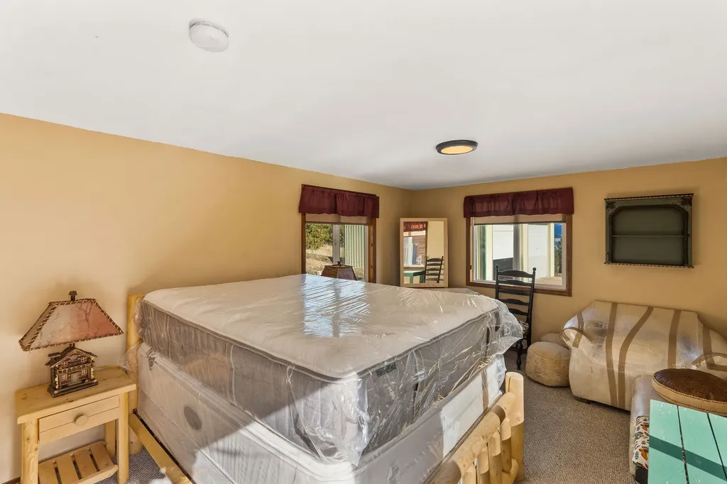 28118 Spring Lane Big Arm MT 59910