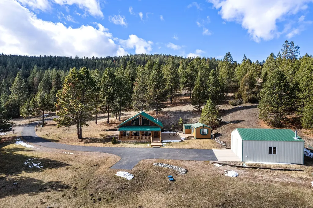 28118 Spring Lane Big Arm MT 59910
