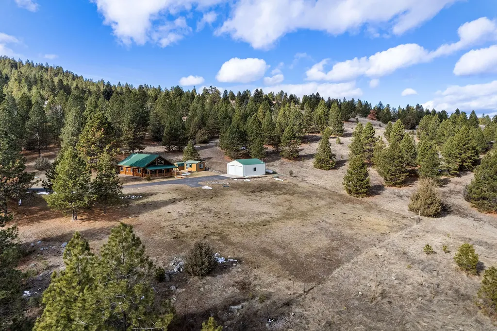 28118 Spring Lane Big Arm MT 59910
