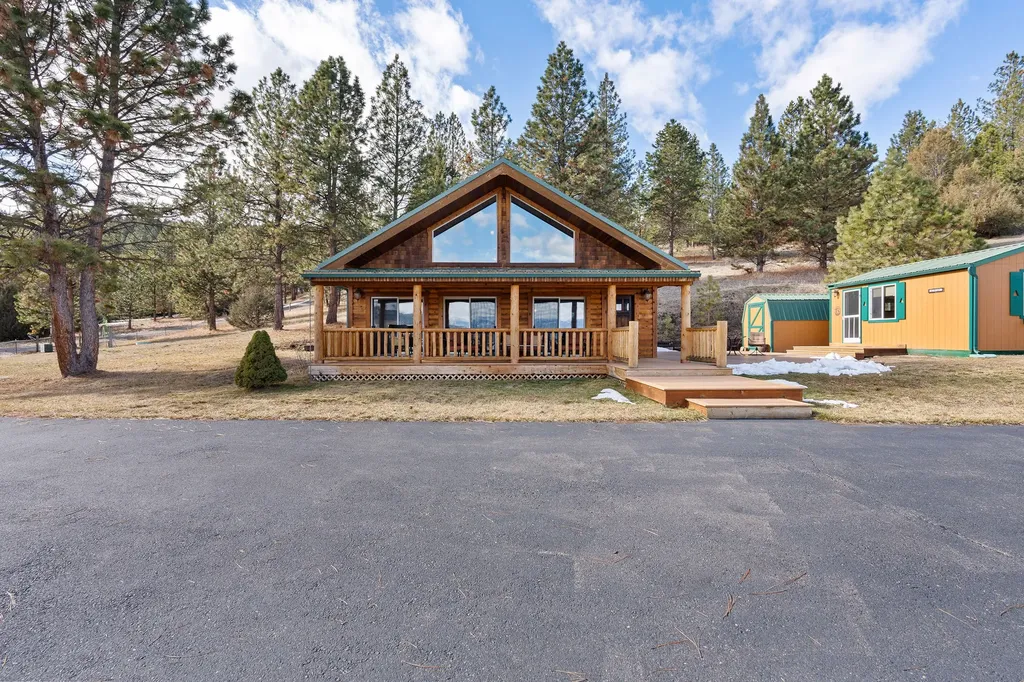 28118 Spring Lane Big Arm MT 59910
