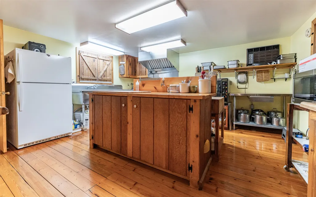 100, 104, 108 Remington Road Noxon MT 59853