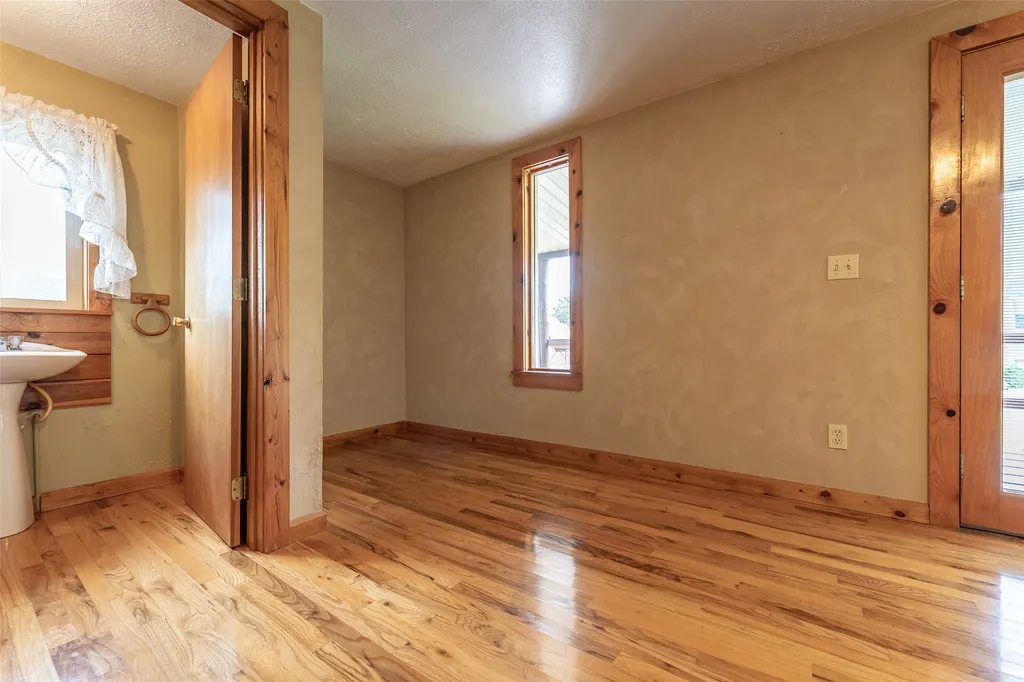 100, 104, 108 Remington Road Noxon MT 59853
