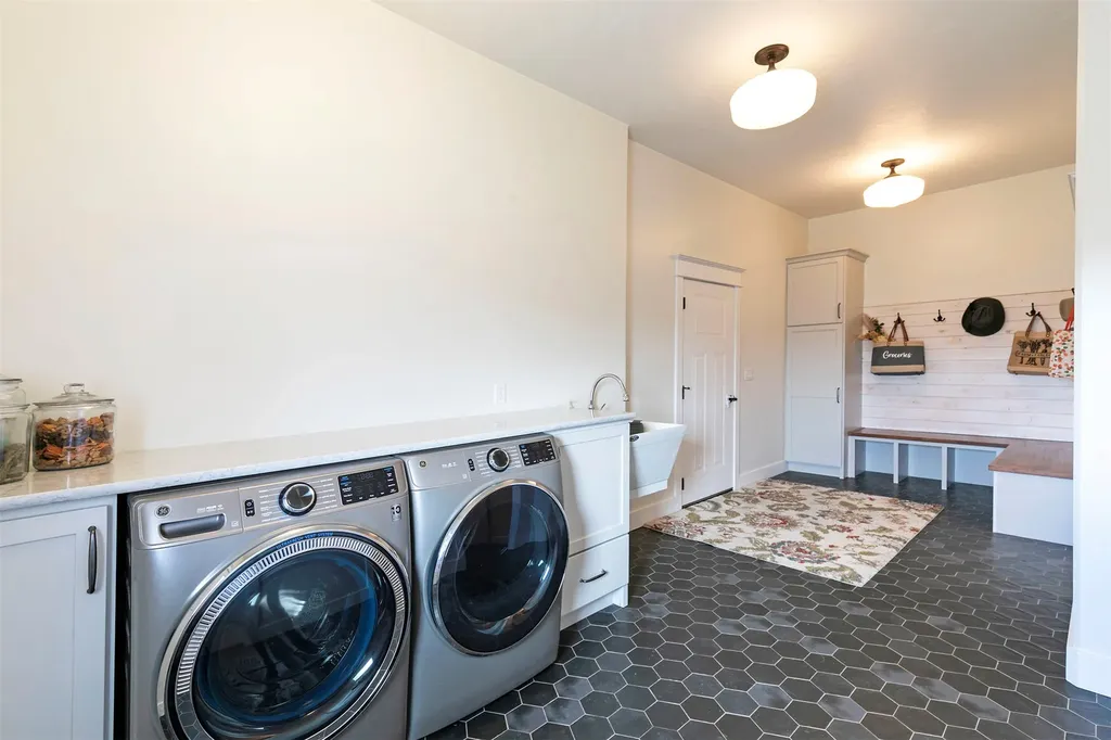 843 Lecoure Lane Stevensville MT 59870
