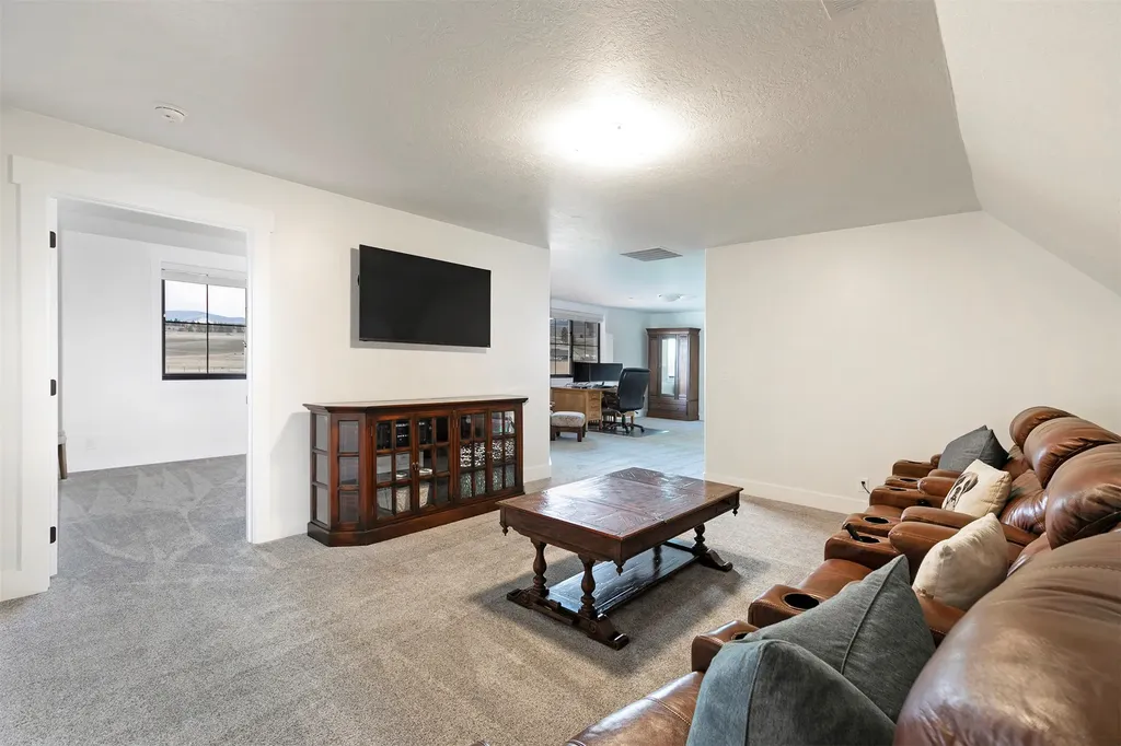 843 Lecoure Lane Stevensville MT 59870