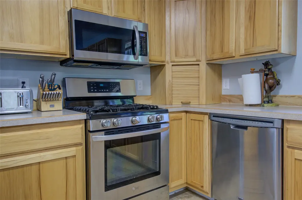 1 Rock Ridge Drive Clancy MT 59634