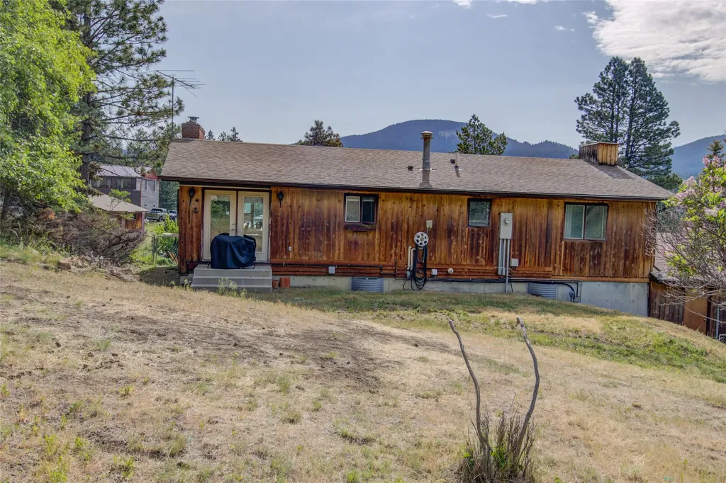 1 Rock Ridge Drive Clancy MT 59634