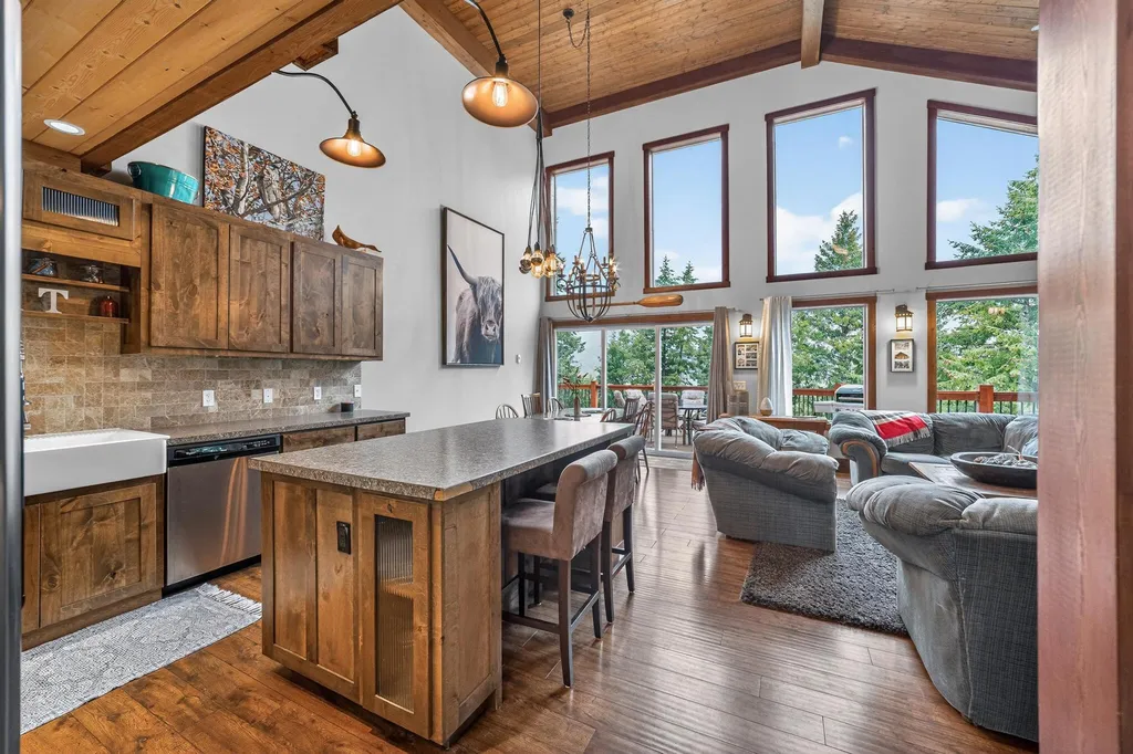 277 Ridge Loop Road Rexford MT 59930