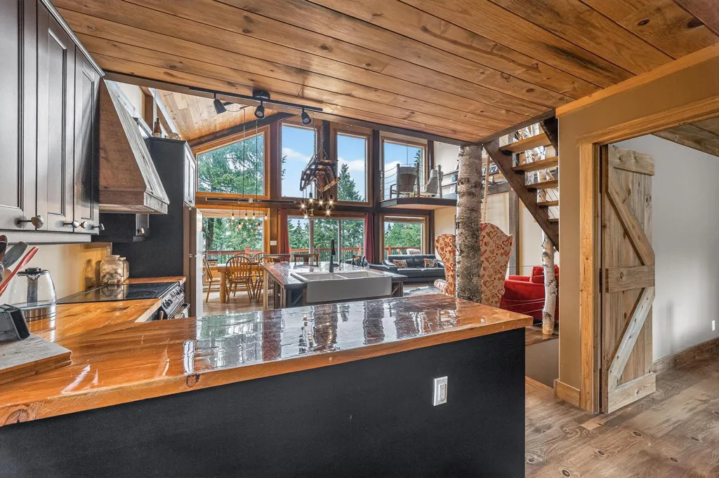 277 Ridge Loop Road Rexford MT 59930