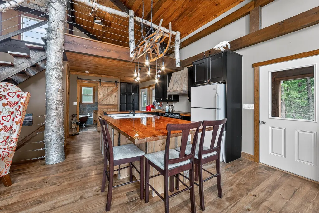 277 Ridge Loop Road Rexford MT 59930