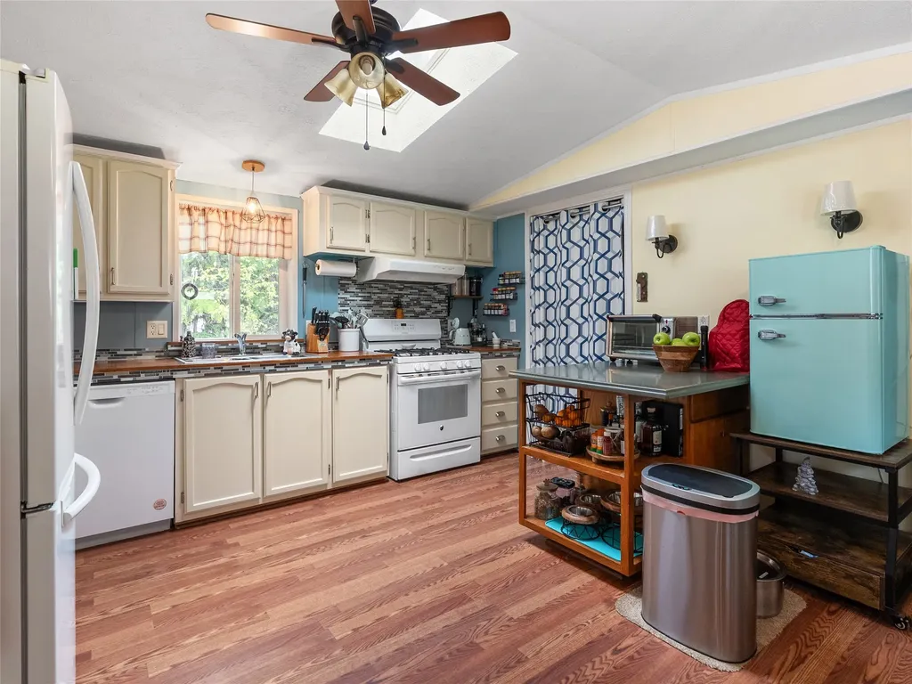 26 Jolly Hill Lane Marion MT 59925