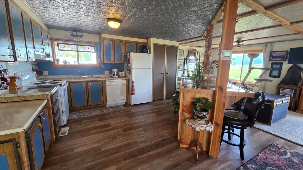 56532 Mt Highway 212 Charlo MT 59824