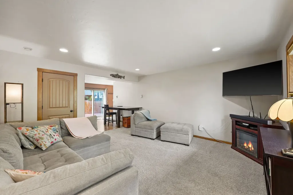 357 W 7th Street Whitefish MT 59937