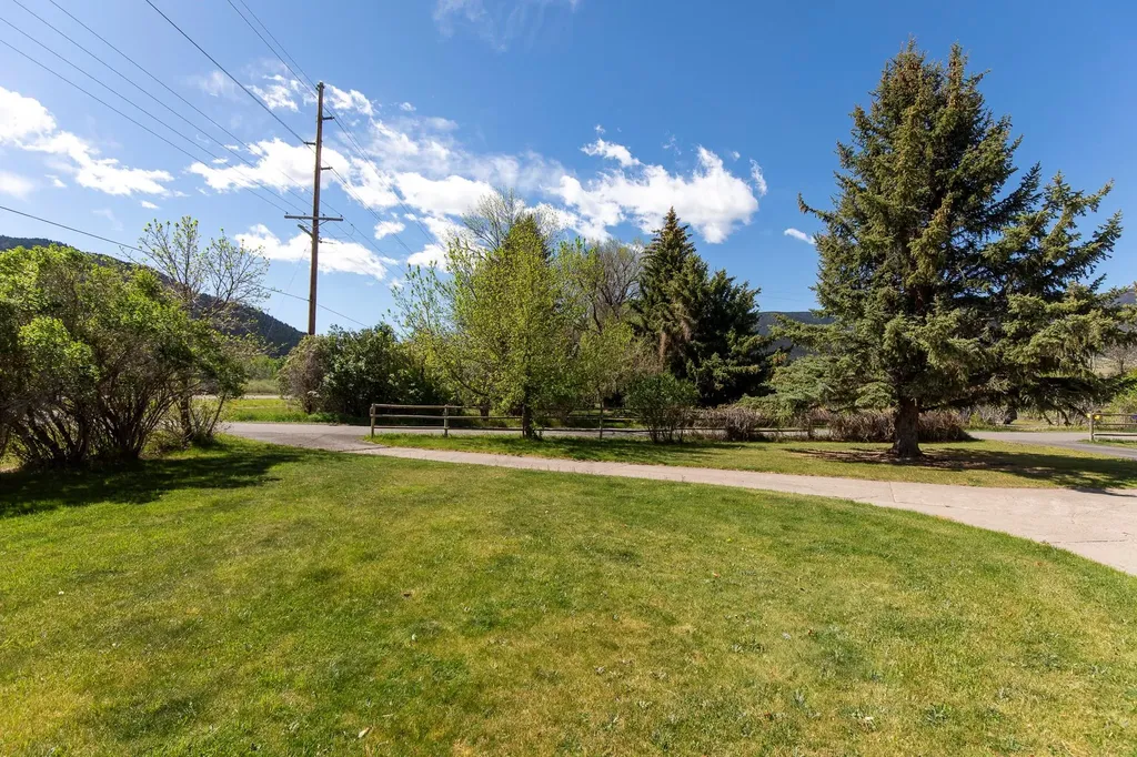 2 Shamrock Lane Livingston MT 59047