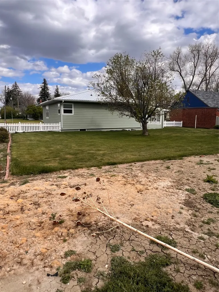 402 S Wisconsin Street Conrad MT 59425