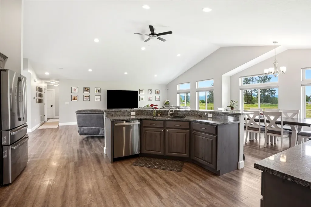 15382 Tollefson Way Frenchtown MT 59834